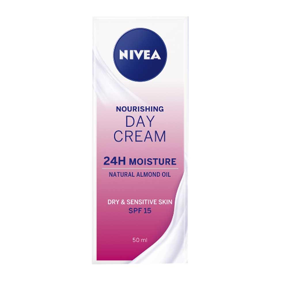 NIVEA Nourishing Day Care Dry Skin SPF15 50 ml